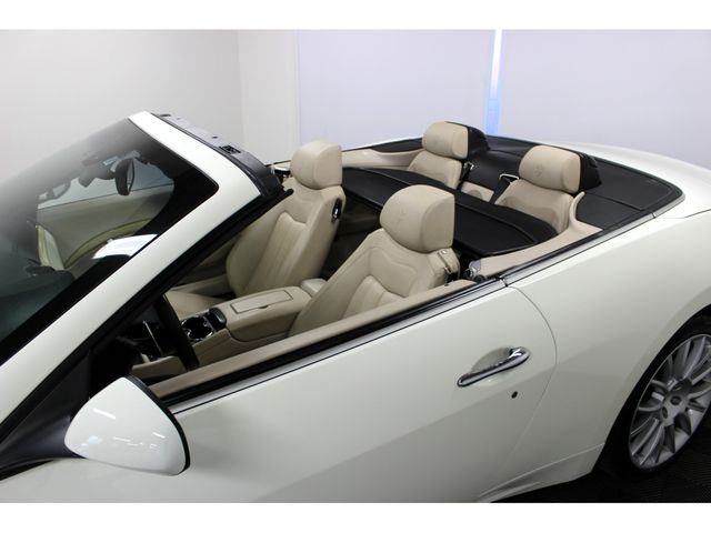 MASERATI MASERATI GRANCABRIO 2011