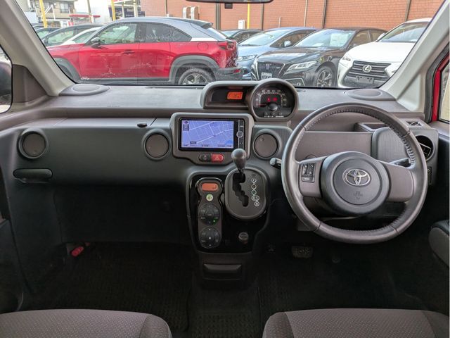 TOYOTA SPADE 2014