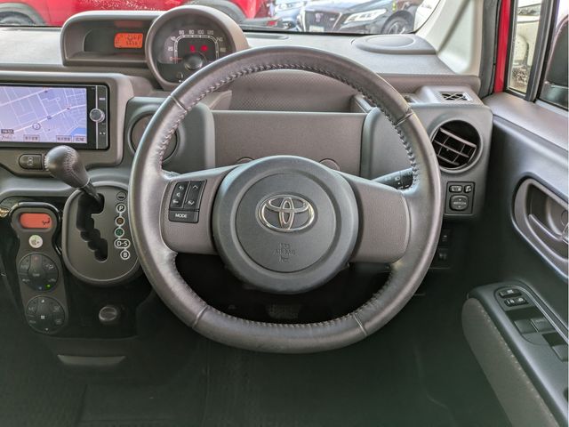 TOYOTA SPADE 2014
