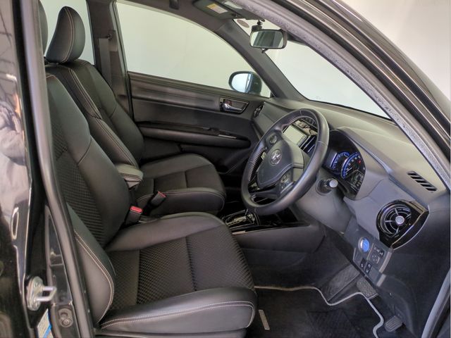 TOYOTA COROLLA FIELDER HYBRID 2017