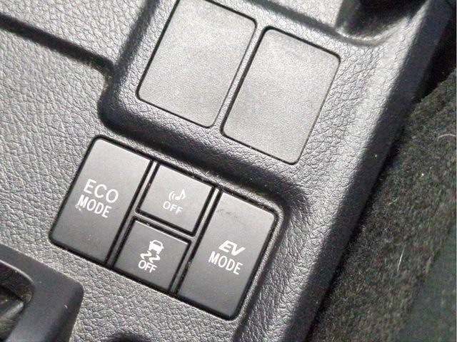 TOYOTA COROLLA FIELDER HYBRID 2017