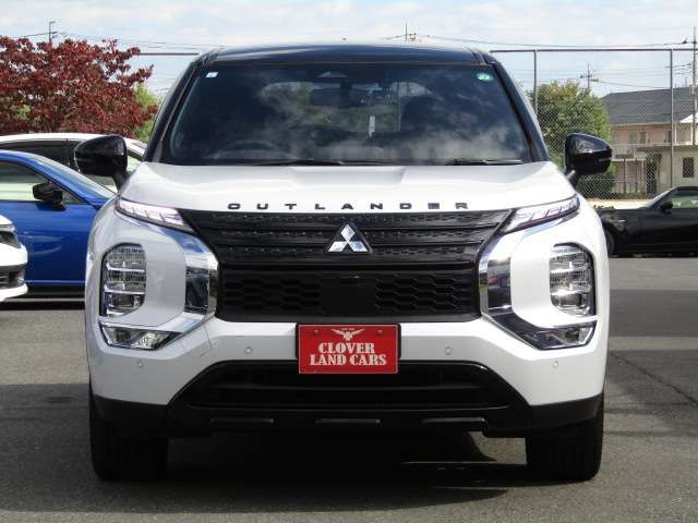 MITSUBISHI OUTLANDER 4WD 2023