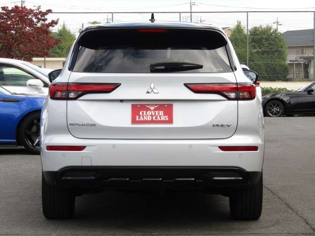 MITSUBISHI OUTLANDER 4WD 2023