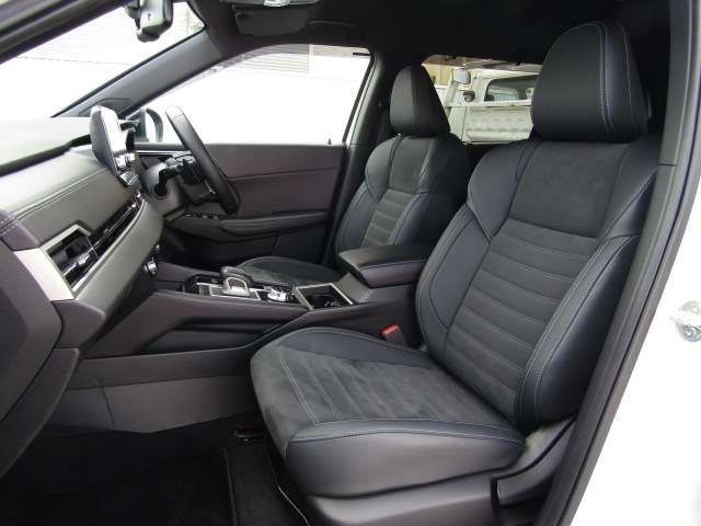 MITSUBISHI OUTLANDER 4WD 2023