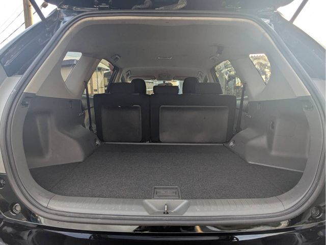 TOYOTA PRIUS Alpha 2013