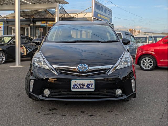 TOYOTA PRIUS Alpha 2013
