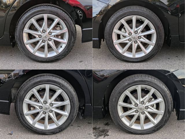 TOYOTA PRIUS Alpha 2013