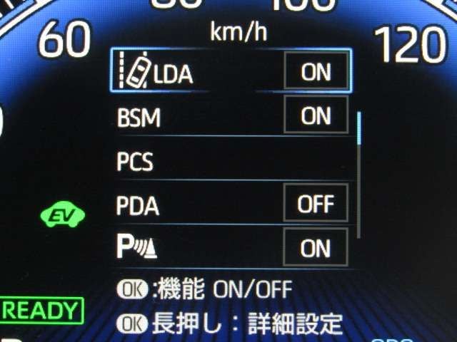 TOYOTA VOXY HYBRID 2022