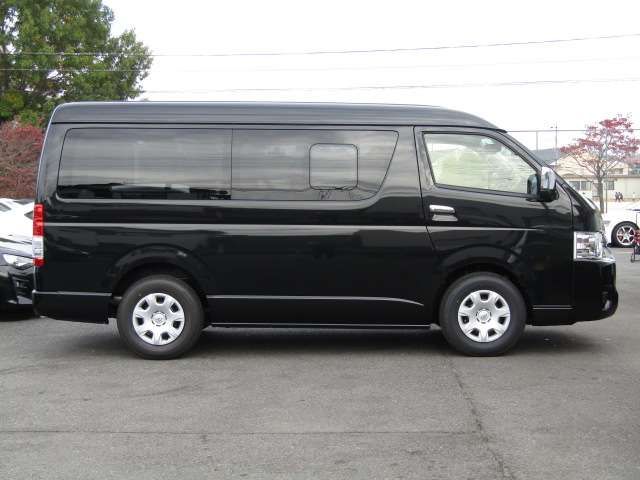 TOYOTA HIACE wagon 2025