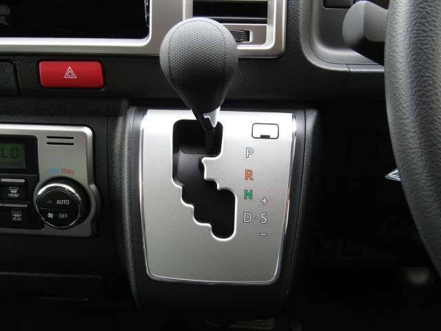 TOYOTA HIACE wagon 2025