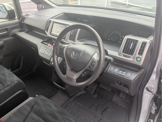 HONDA STEPWAGON 4WD 2012