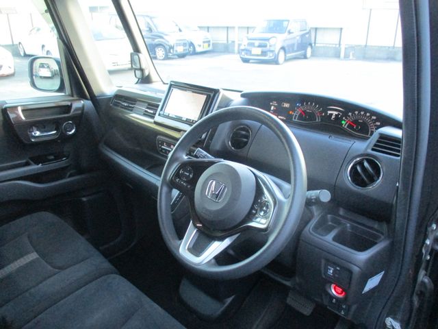 HONDA N BOX CUSTOM 2019