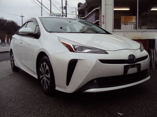 TOYOTA PRIUS 2020