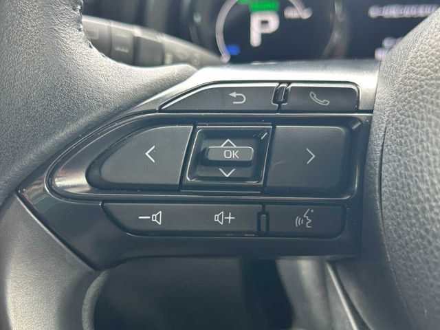 TOYOTA YARIS HYBRID 2024