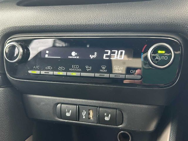 TOYOTA YARIS HYBRID 2024