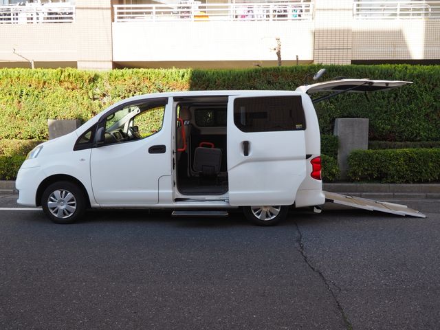 NISSAN NV200 VANETTE van 2017