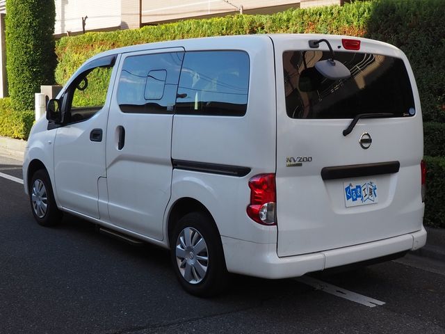 NISSAN NV200 VANETTE van 2017