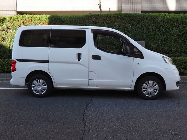 NISSAN NV200 VANETTE van 2017