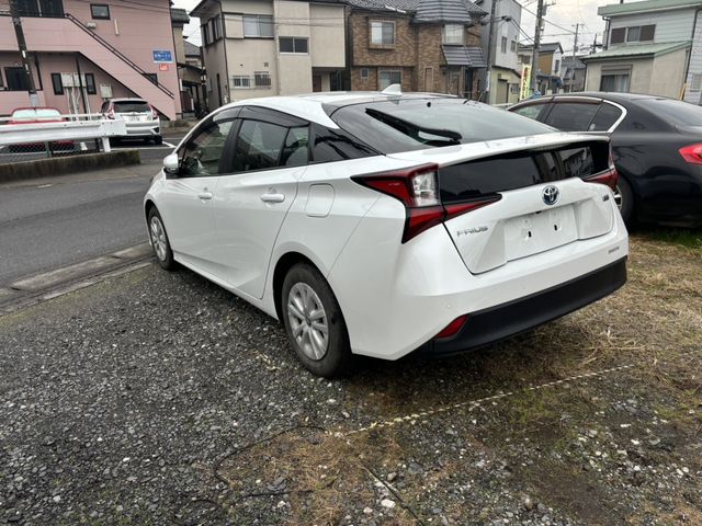 TOYOTA PRIUS 2022