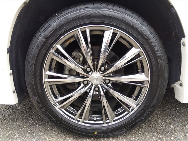 TOYOTA VELLFIRE  HYBRID 4WD 2014