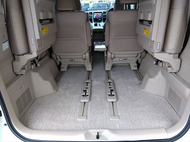 TOYOTA VELLFIRE  HYBRID 4WD 2014