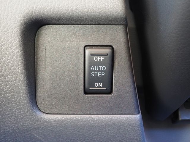 NISSAN NV200 VANETTE van 2019