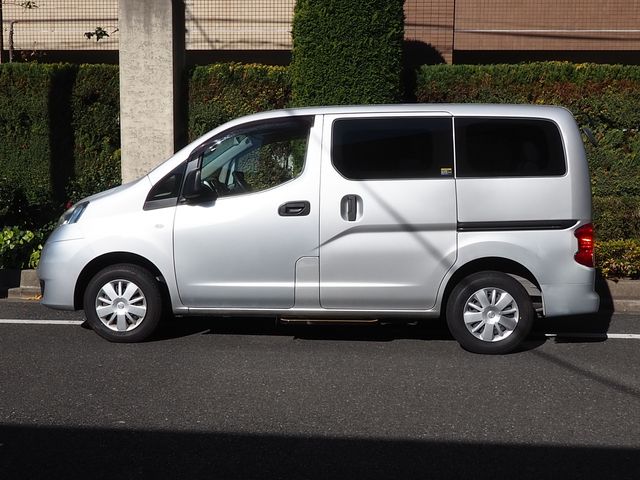 NISSAN NV200 VANETTE van 2019