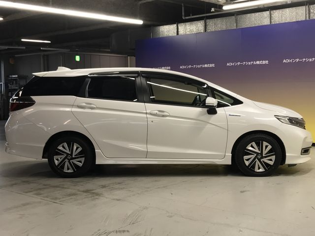 HONDA SHUTTLE HYBRID 2019