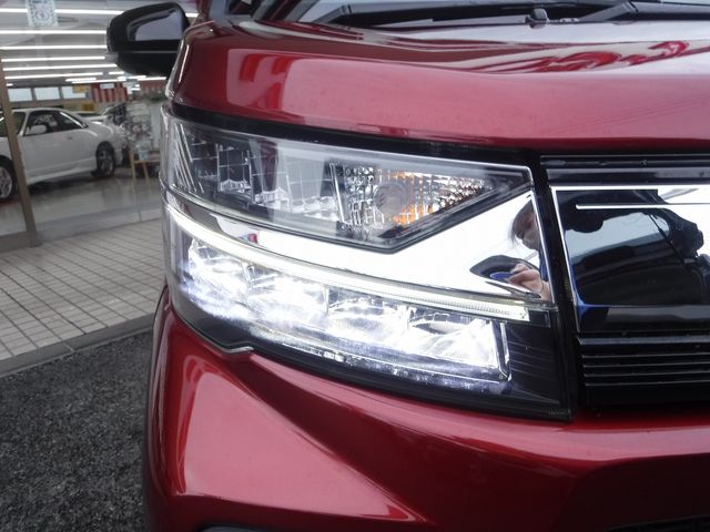 DAIHATSU MOVE CUSTOM 4WD 2018