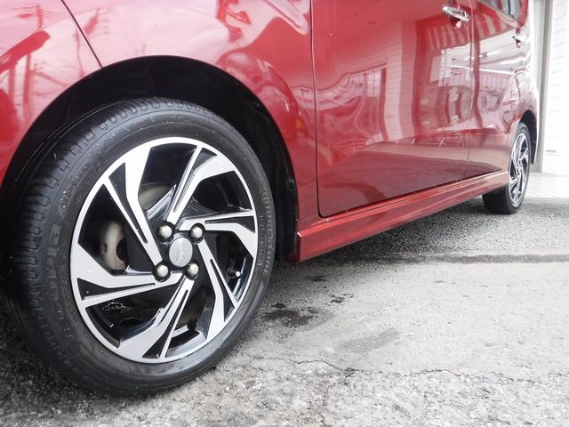 DAIHATSU MOVE CUSTOM 4WD 2018