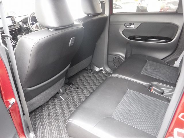 DAIHATSU MOVE CUSTOM 4WD 2018