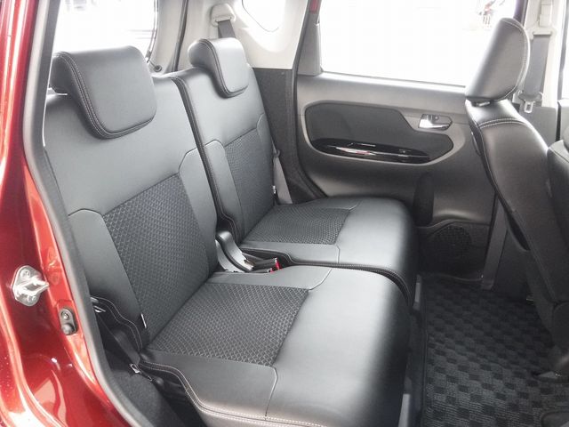 DAIHATSU MOVE CUSTOM 4WD 2018