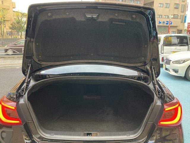 NISSAN FUGA 4WD 2021