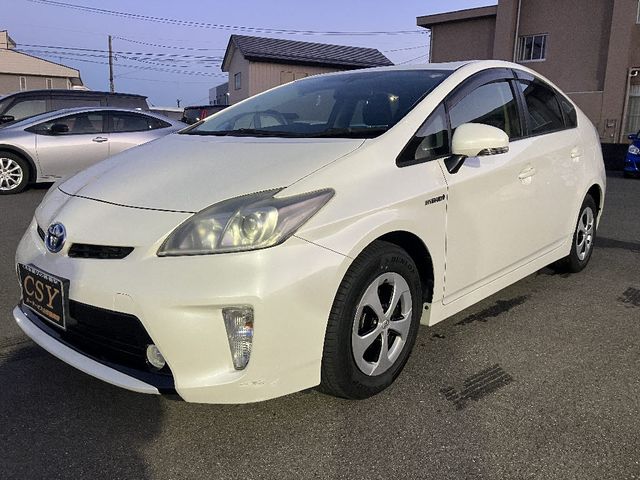 TOYOTA PRIUS 2013