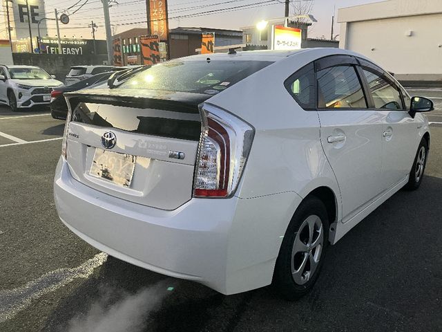 TOYOTA PRIUS 2013