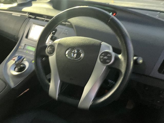 TOYOTA PRIUS 2013