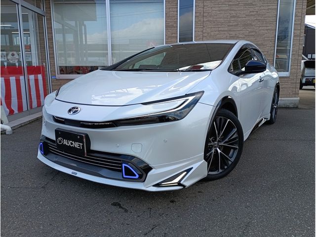 TOYOTA PRIUS 4WD 2024