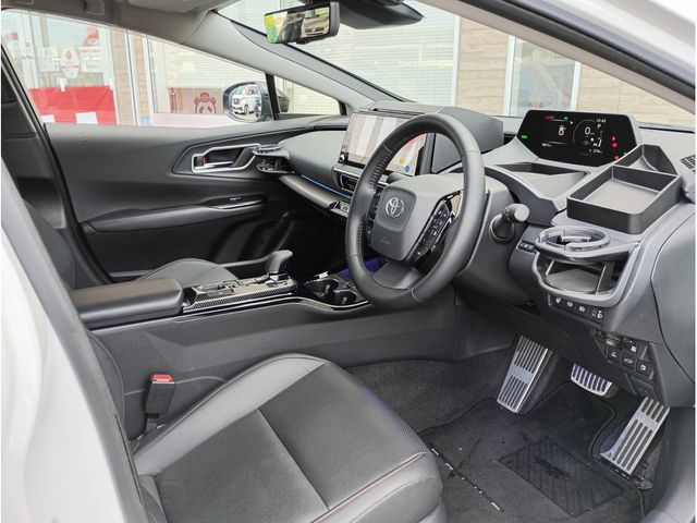 TOYOTA PRIUS 4WD 2024