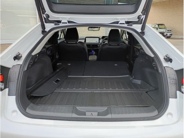 TOYOTA PRIUS 4WD 2024