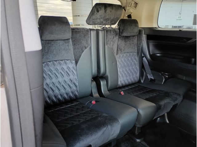 TOYOTA ALPHARD 2016
