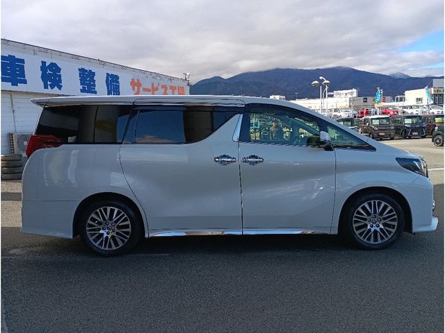 TOYOTA ALPHARD 2016