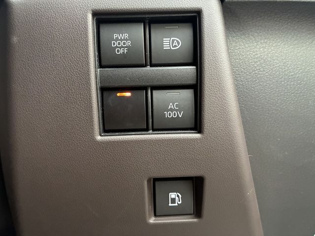 TOYOTA ALPHARD hybrid 4WD 2024