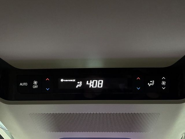 TOYOTA ALPHARD hybrid 4WD 2024