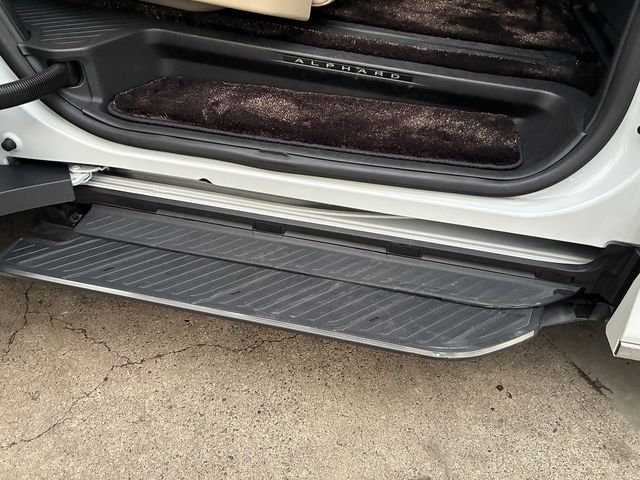 TOYOTA ALPHARD hybrid 4WD 2024