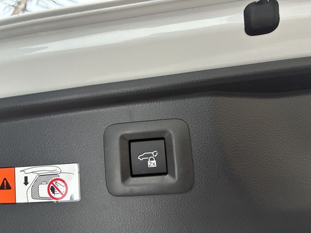 TOYOTA ALPHARD hybrid 4WD 2024