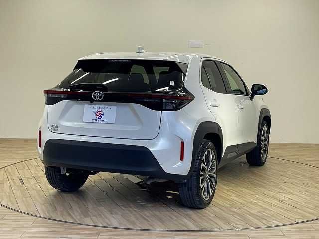 TOYOTA YARIS CROSS 2024