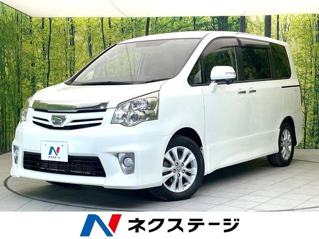 TOYOTA NOAH 2012 