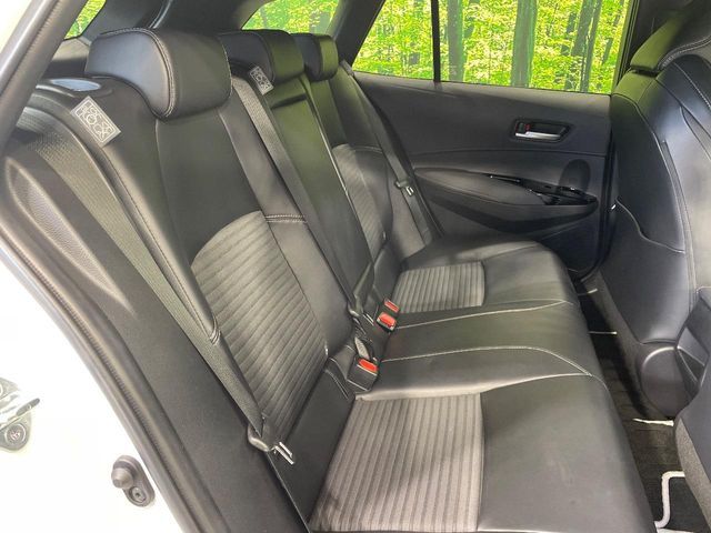 TOYOTA COROLLA TOURING HYBRID 2023