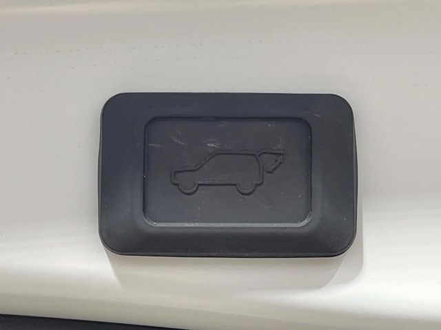 TOYOTA RAV4 HYBRID 4WD 2023