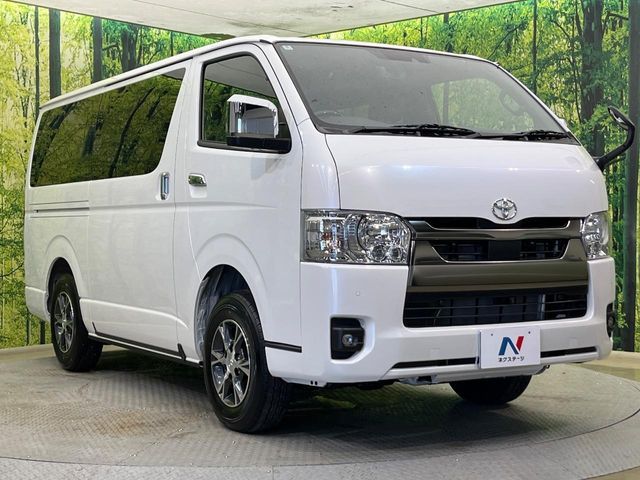 TOYOTA HIACE van 4WD 2025